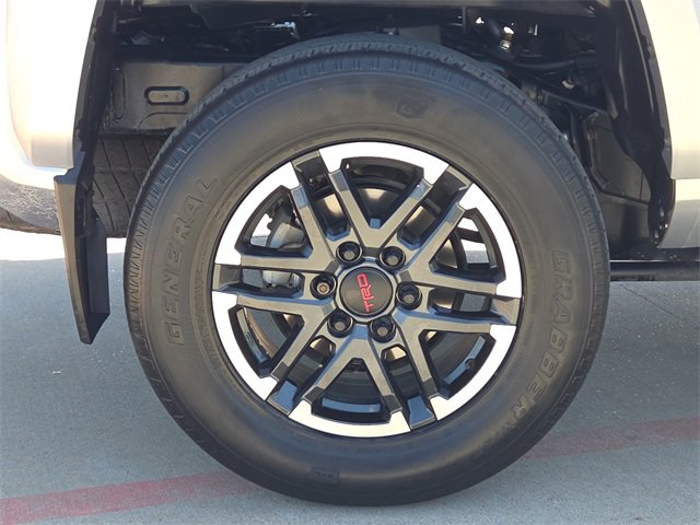 Used 2024 Toyota Tacoma TRD Off-Road image 9
