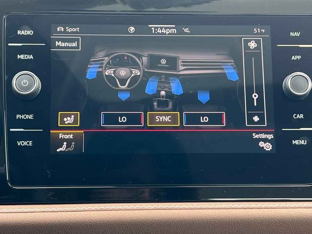 New 2026 Volkswagen Jetta SEL FWD image 25