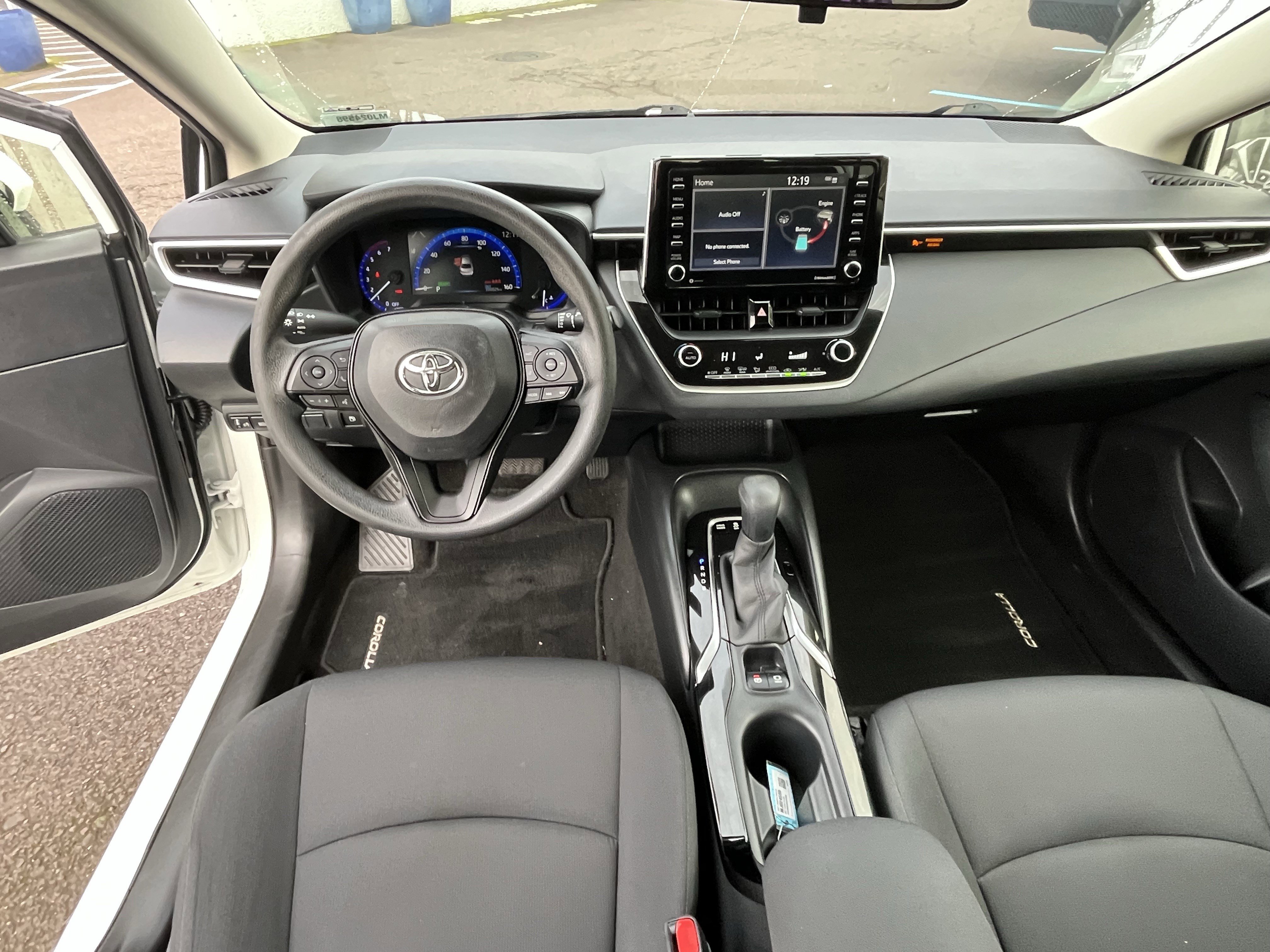 Used 2021 Toyota Corolla LE w/ Carpet Mat Package (TMS) image 11