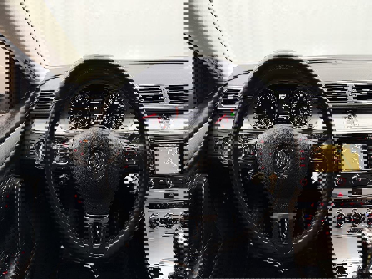 Used 2014 Volkswagen CC R-Line image 8