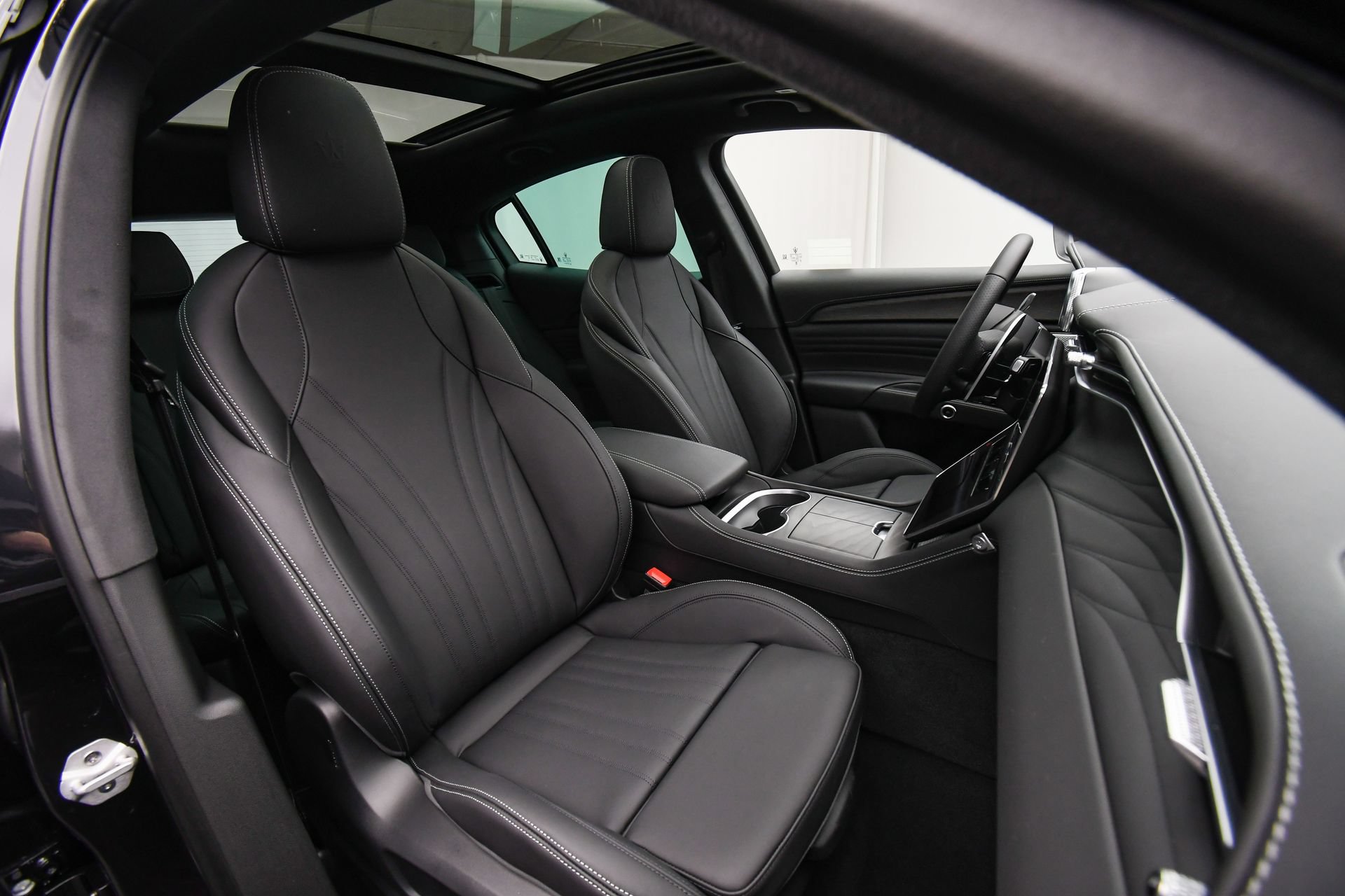 New 2025 Maserati Grecale GT AWD/4WD image 40