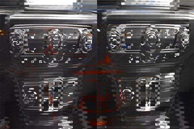 Used 2022 Jeep Wrangler Unlimited Sahara image 28