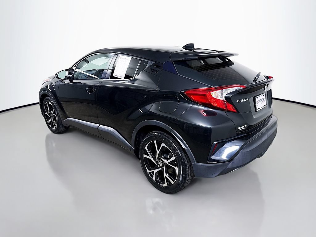 Used 2021 Toyota C-HR XLE FWD image 5