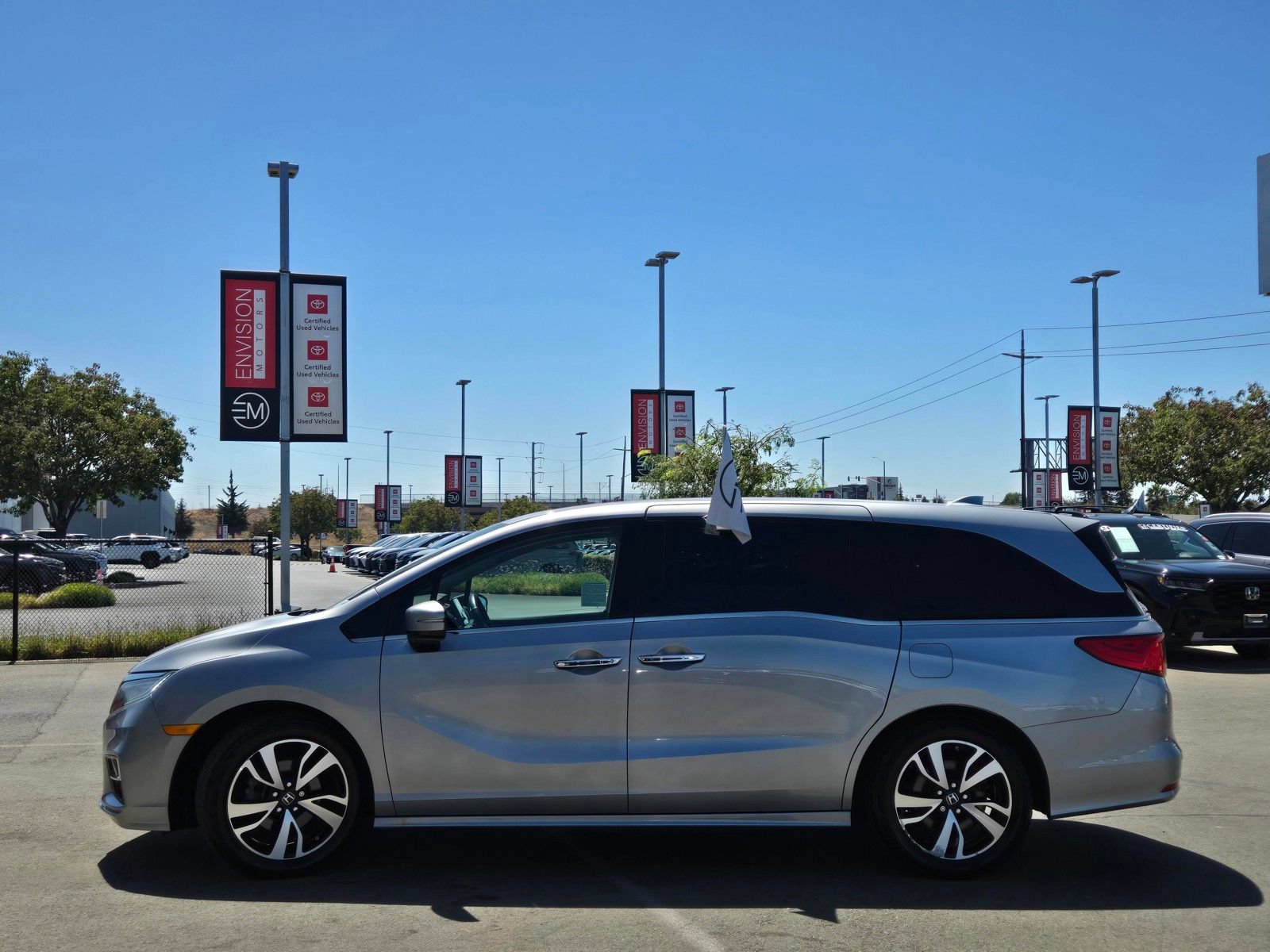 Used 2020 Honda Odyssey Elite image 4