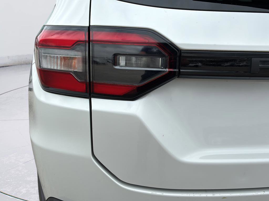 Used 2023 Honda Pilot Touring image 2