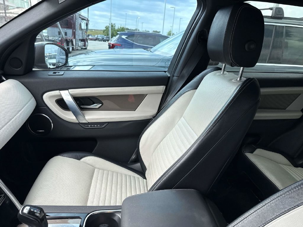Used 2020 Land Rover Discovery Sport S R-Dynamic AWD/4WD image 18