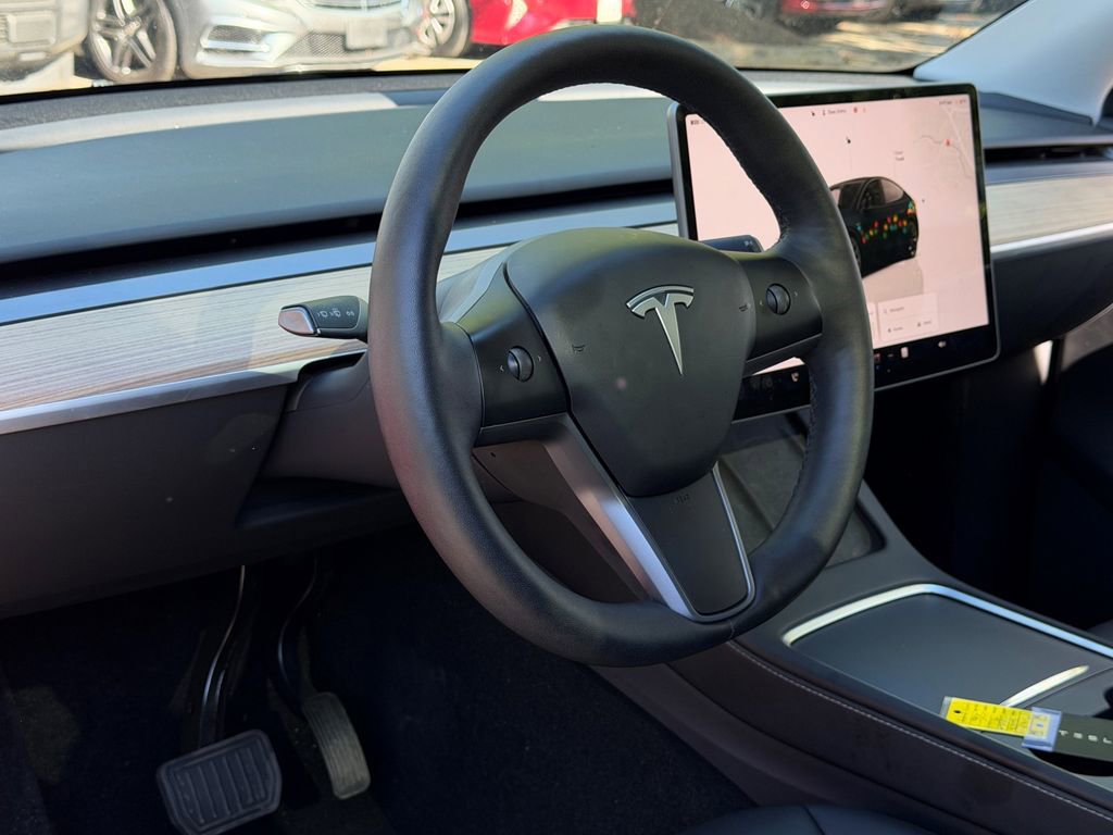 Used 2023 Tesla Model Y Long Range AWD/4WD image 17