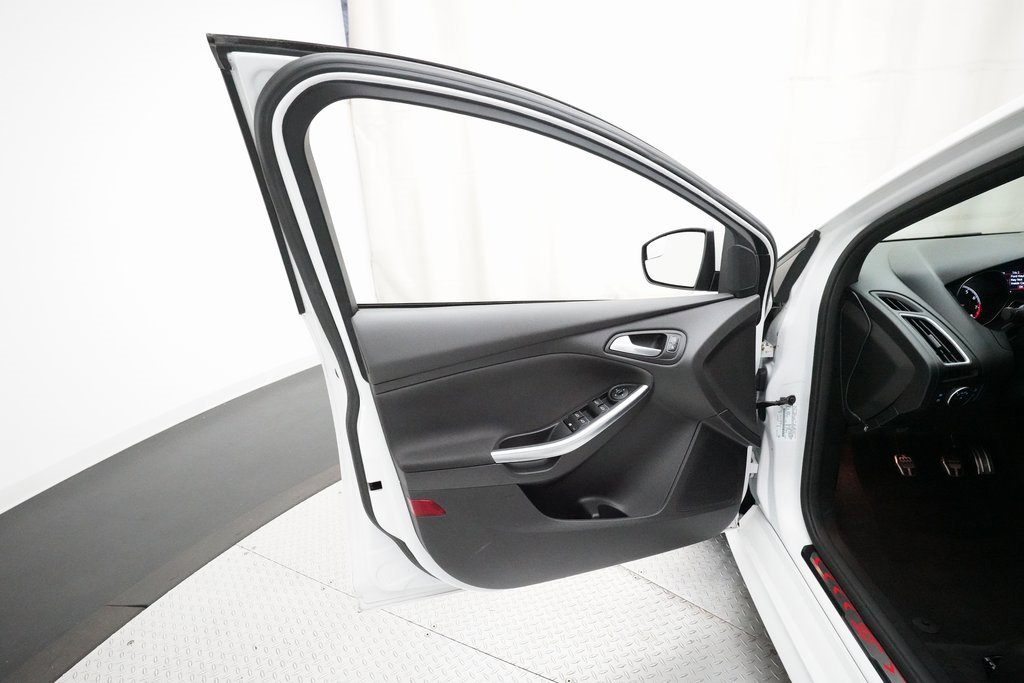 Used 2018 Ford Focus ST image 27