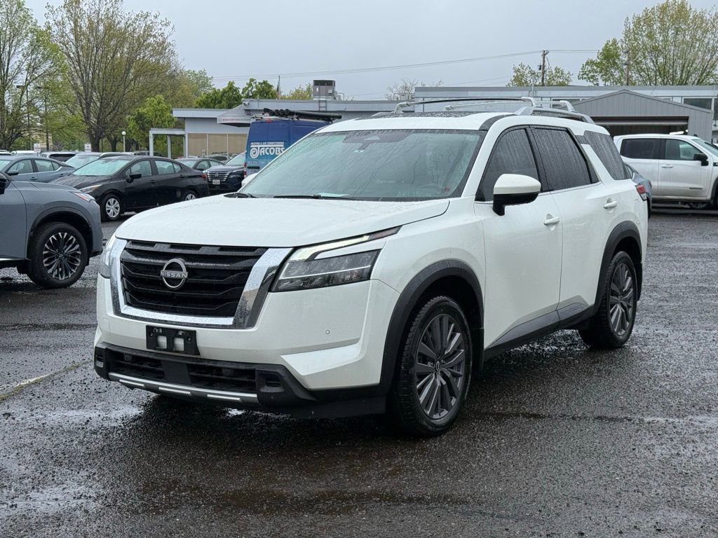 Used 2023 Nissan Pathfinder SL w/ SL Premium Package AWD/4WD image 2