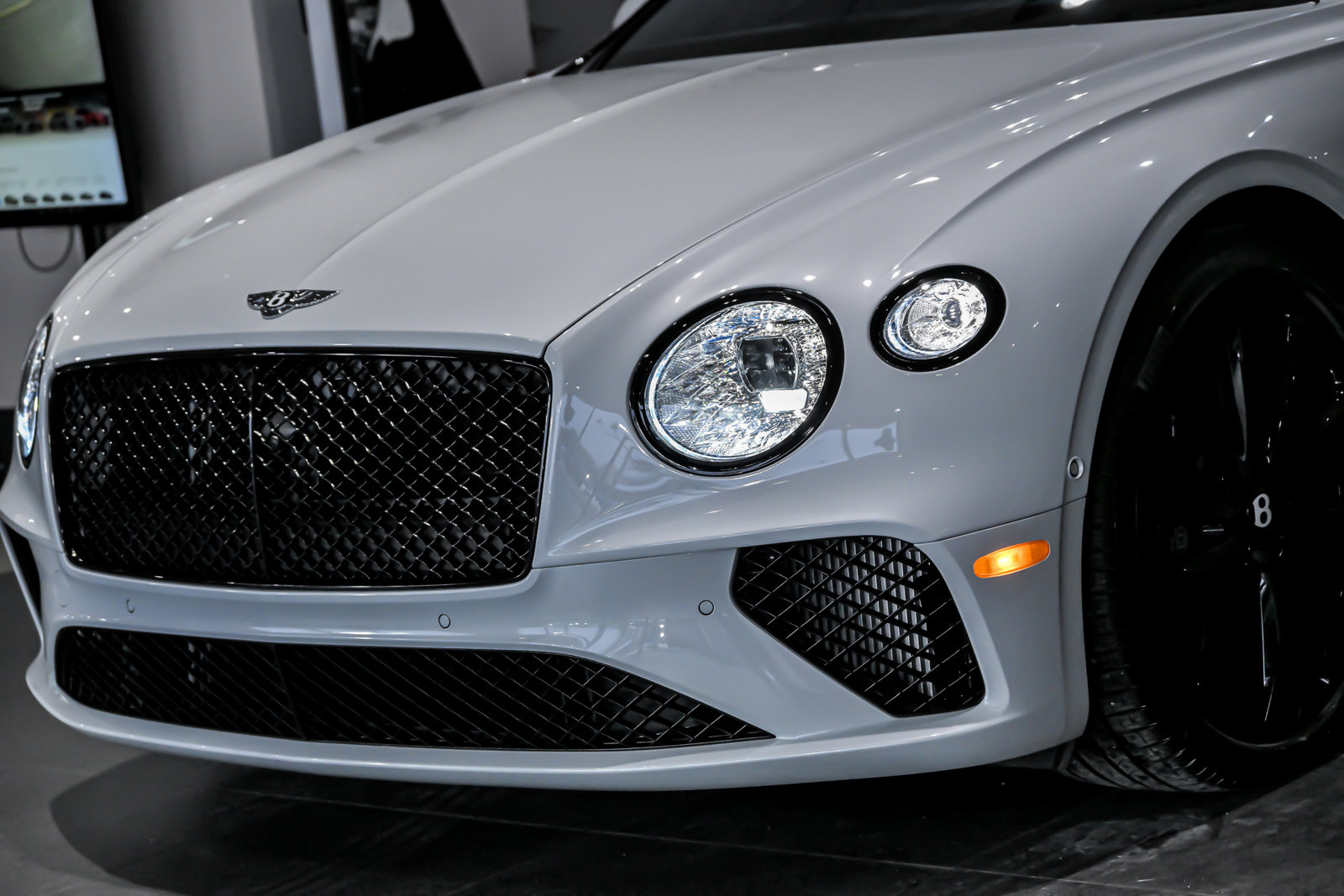 Used 2024 Bentley Continental GT image 6