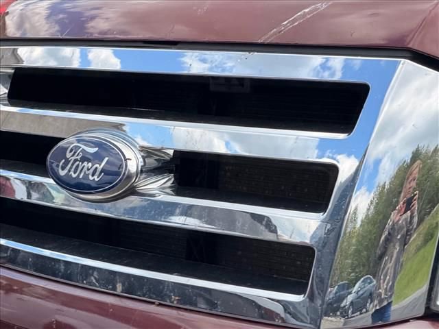 Used 2012 Ford Expedition XLT AWD/4WD image 26