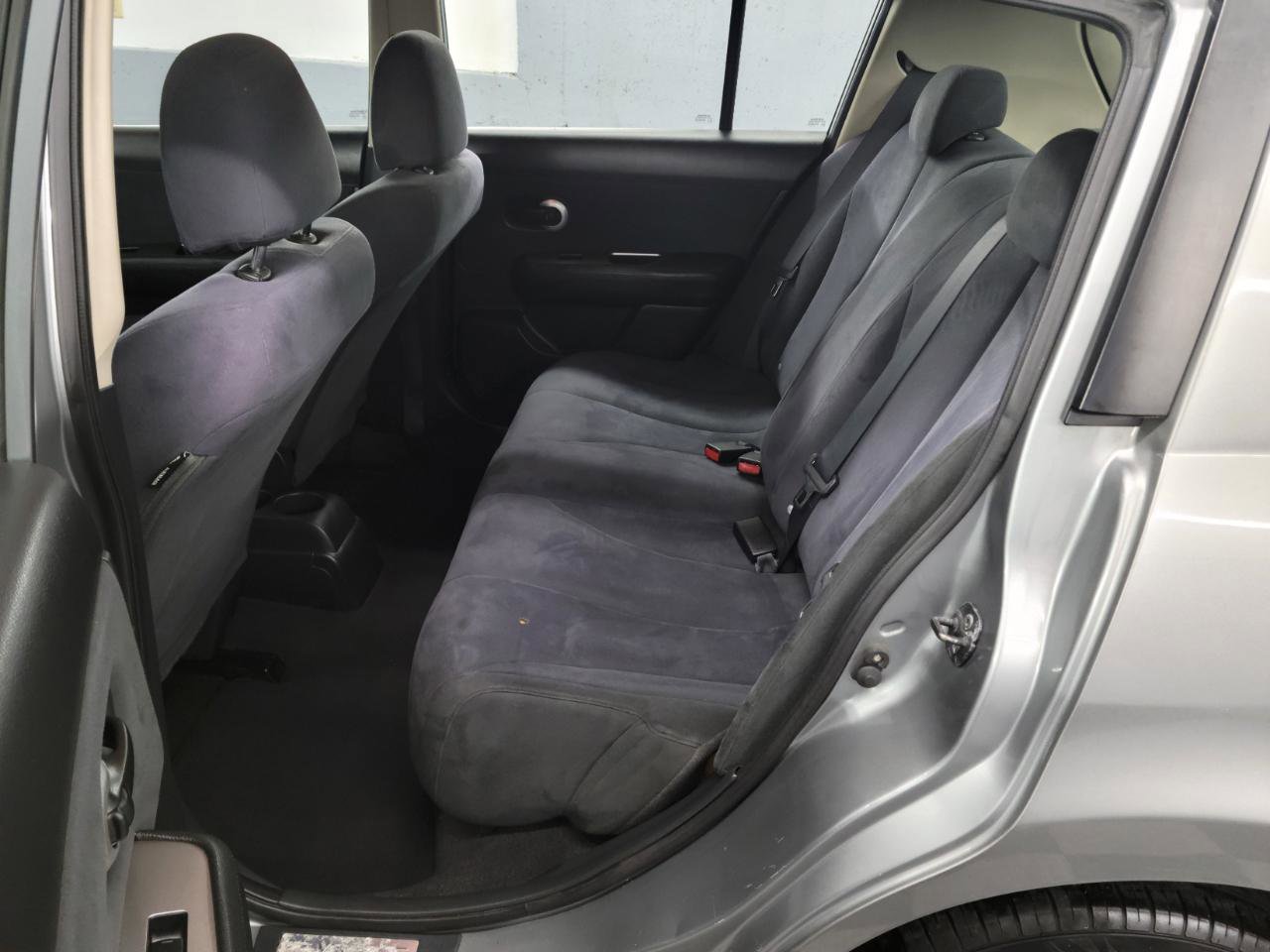 Used 2009 Nissan Versa 1.8 S w/ PWR Pkg FWD image 8