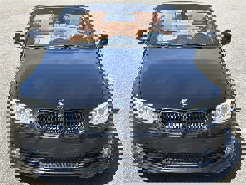 Used 2011 BMW 335i Convertible image 9