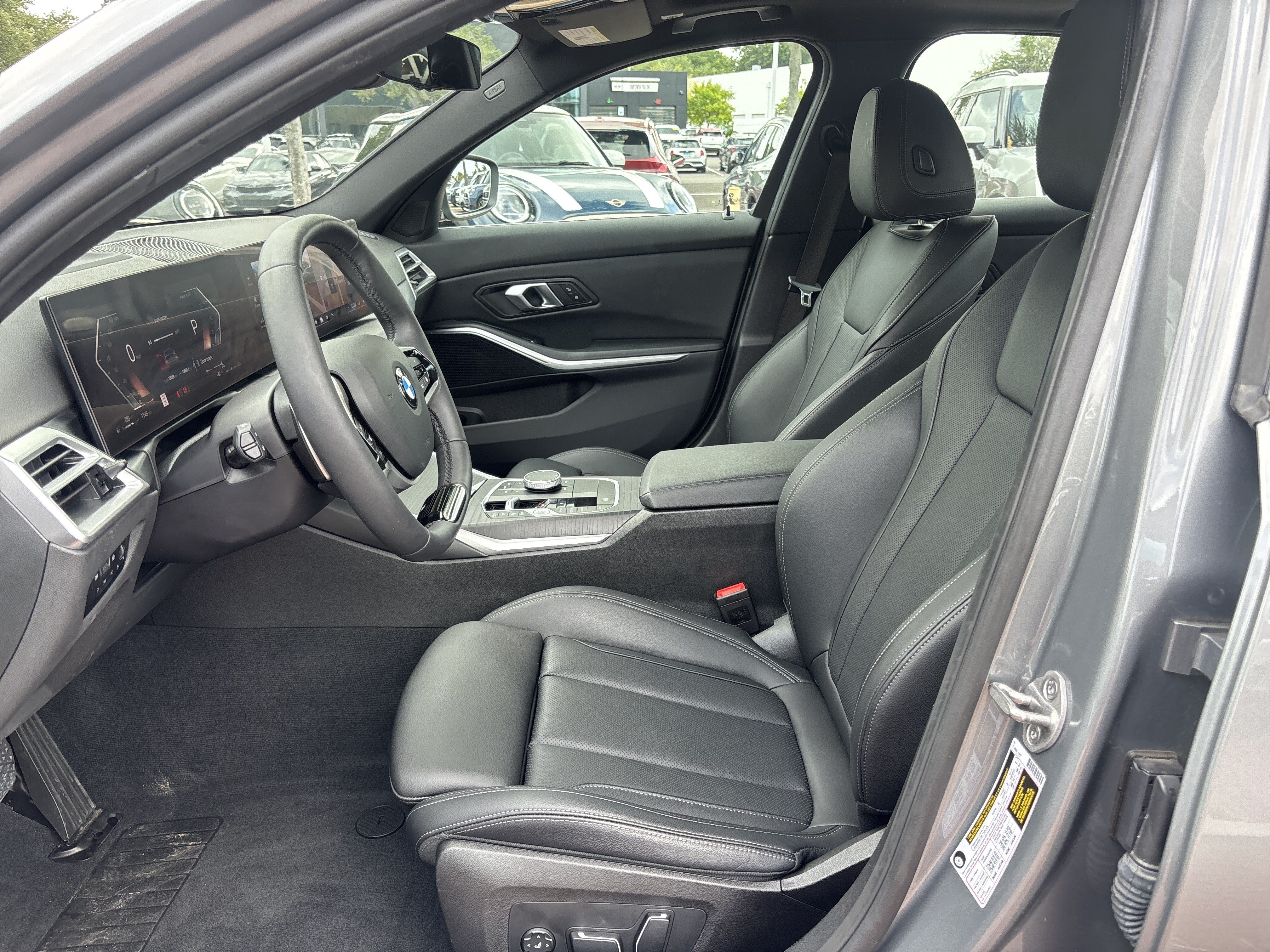 Used 2025 BMW 330i Sedan RWD image 27