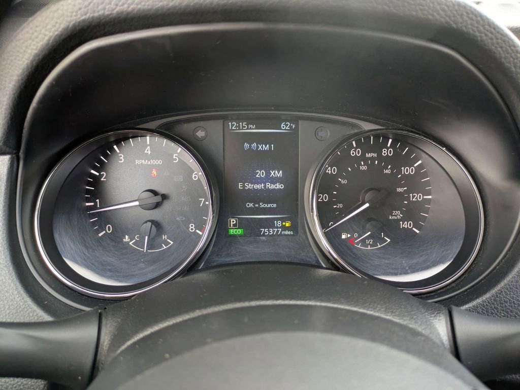 Used 2017 Nissan Rogue S image 19