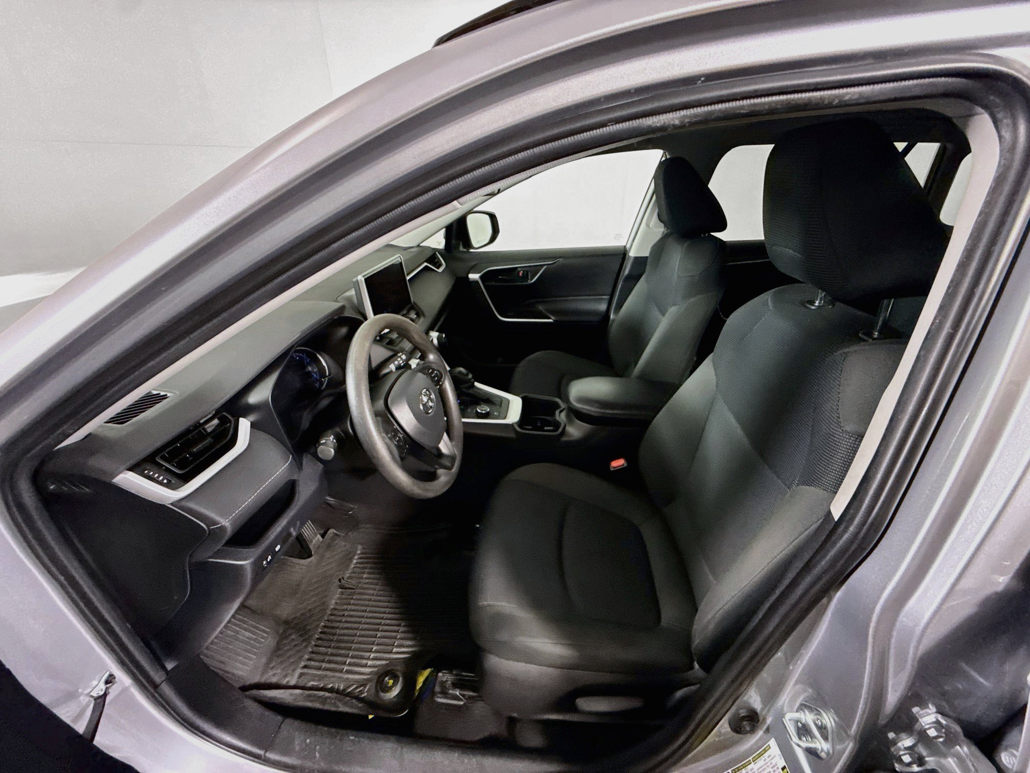 Certified 2024 Toyota RAV4 LE AWD/4WD image 18