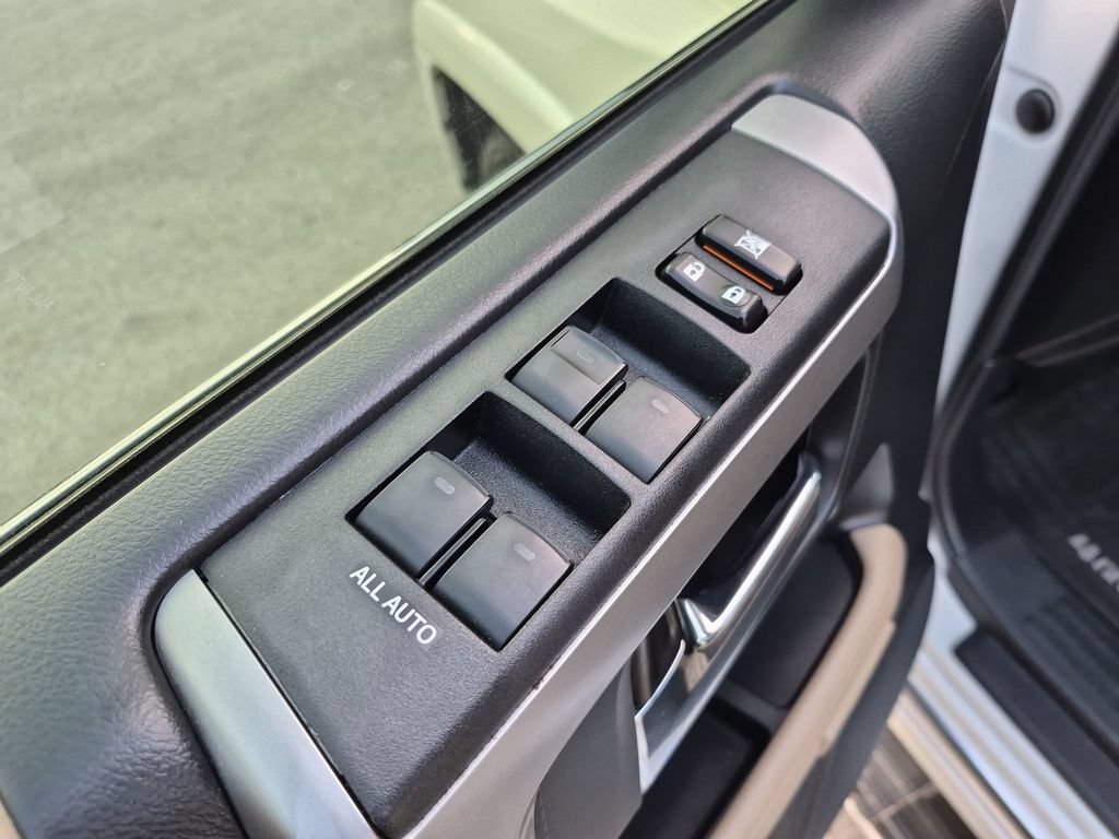 Used 2016 Toyota 4Runner Limited RWD image 19