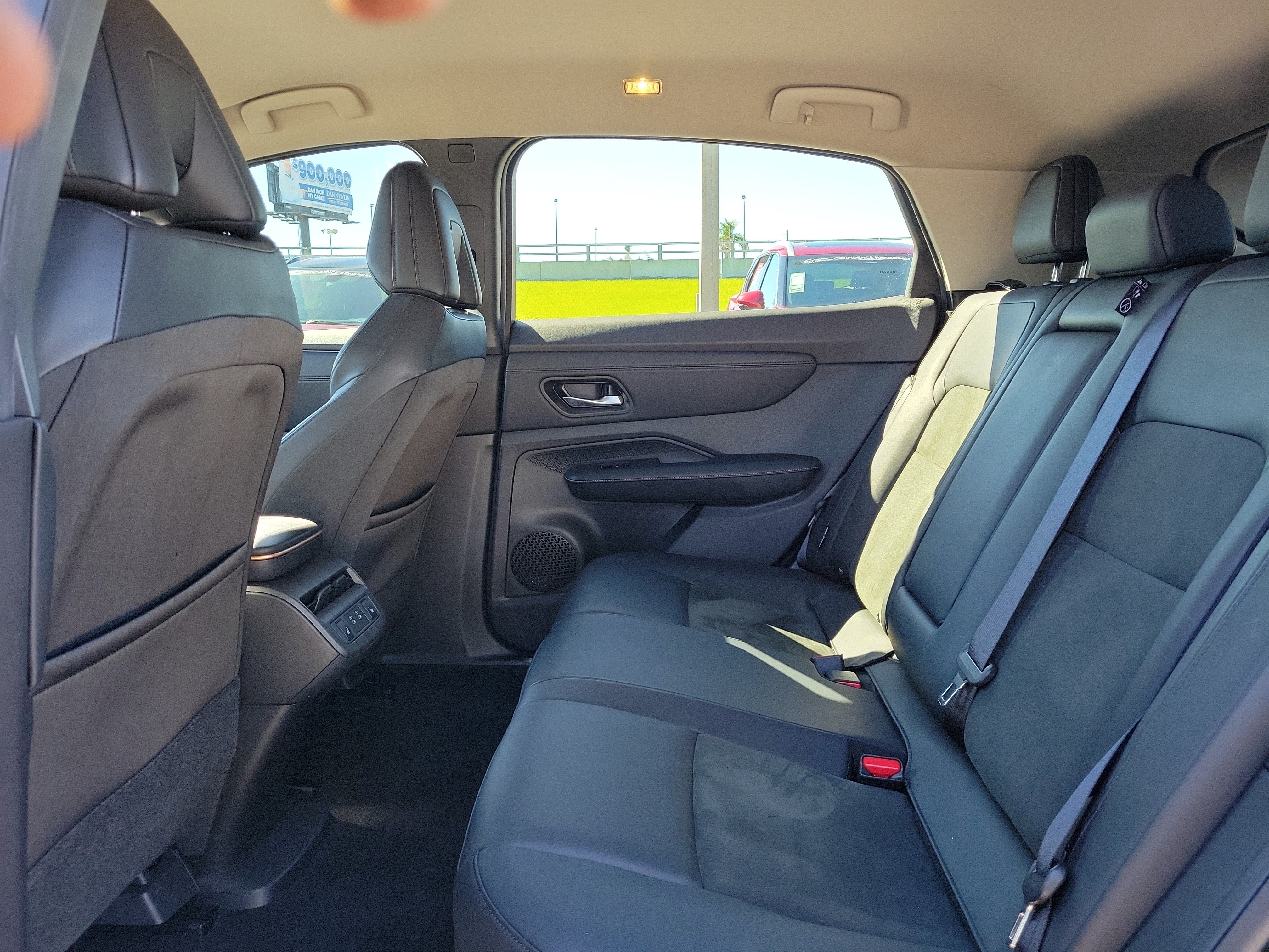 Certified 2025 Nissan Ariya AWD image 17