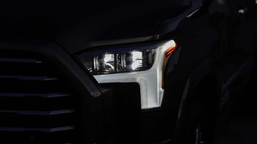 Used 2023 Toyota Tundra Capstone AWD/4WD image 5