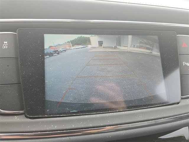 Used 2018 Buick Enclave Essence image 16