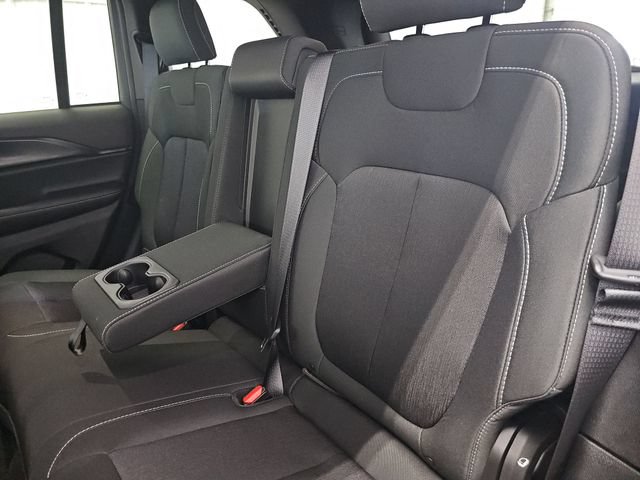 New 2026 Jeep Grand Cherokee Laredo X AWD/4WD image 36