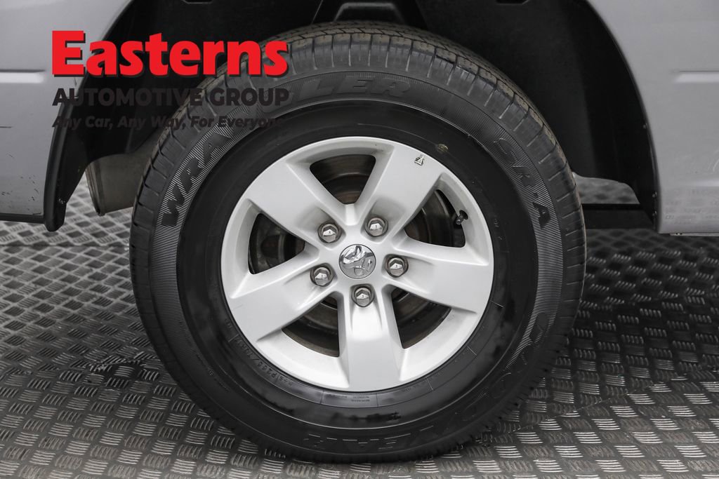 Used 2024 RAM 1500 Classic SLT image 28