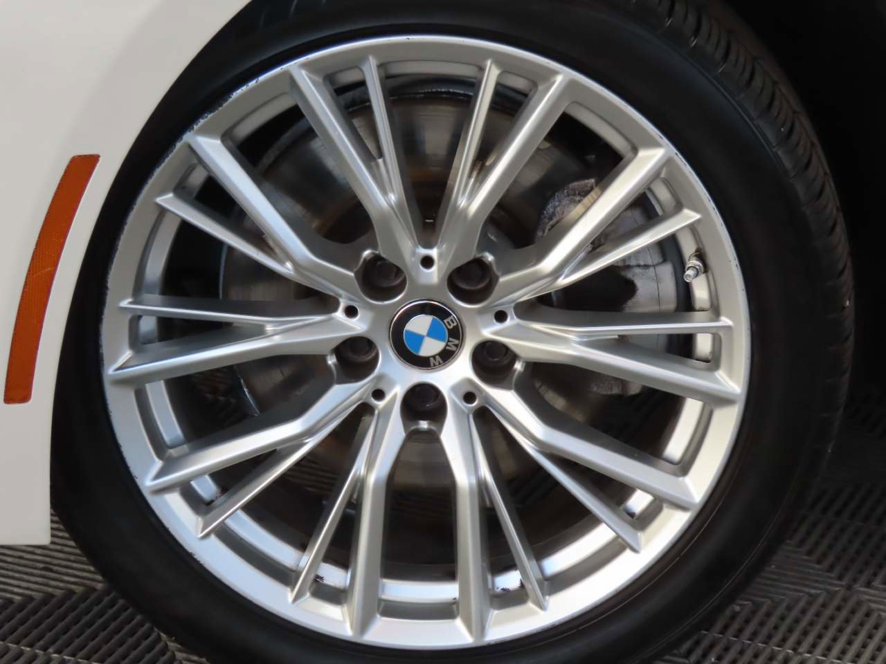 Used 2024 BMW 330i xDrive Sedan AWD/4WD image 8