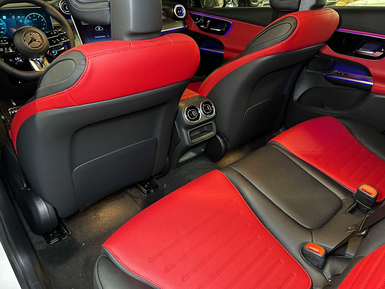 New 2026 Mercedes-Benz GLC 43 AMG 4MATIC Coupe image 20