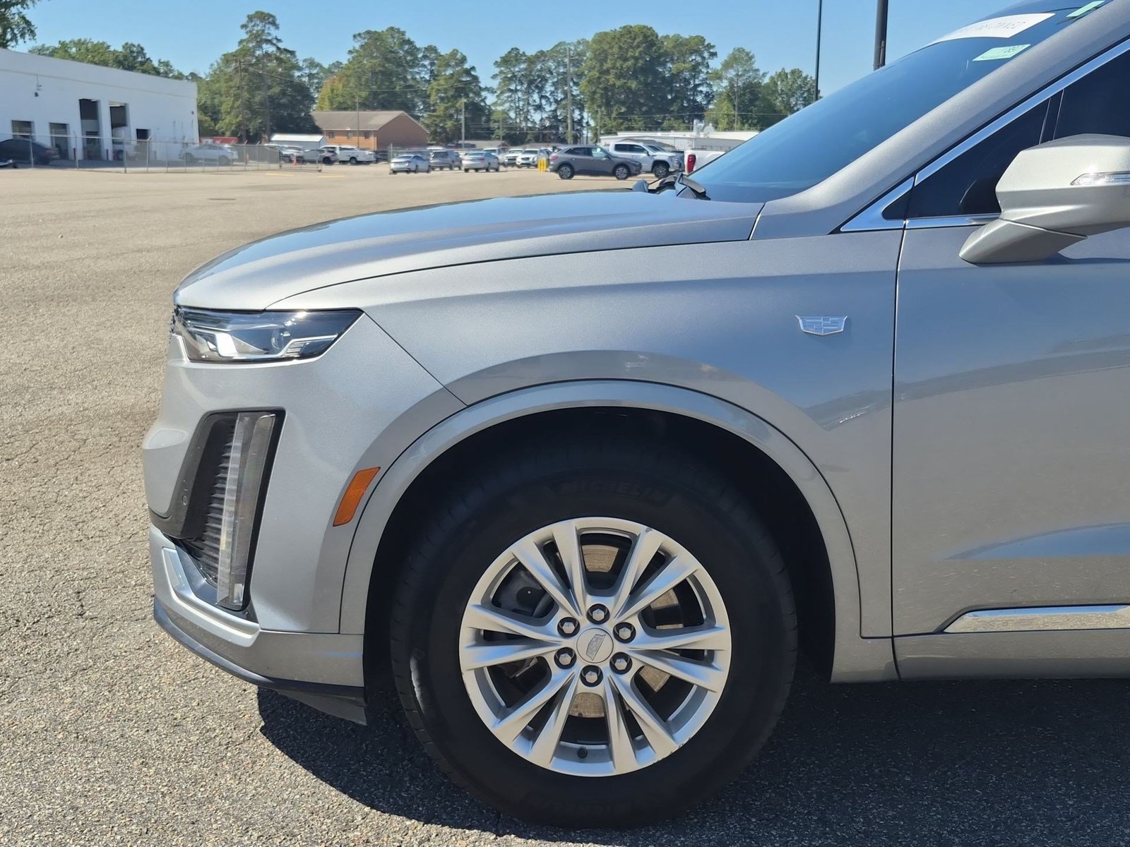 Certified 2024 Cadillac XT6 Luxury w/ LPO, Floor Liner Package AWD/4WD image 36