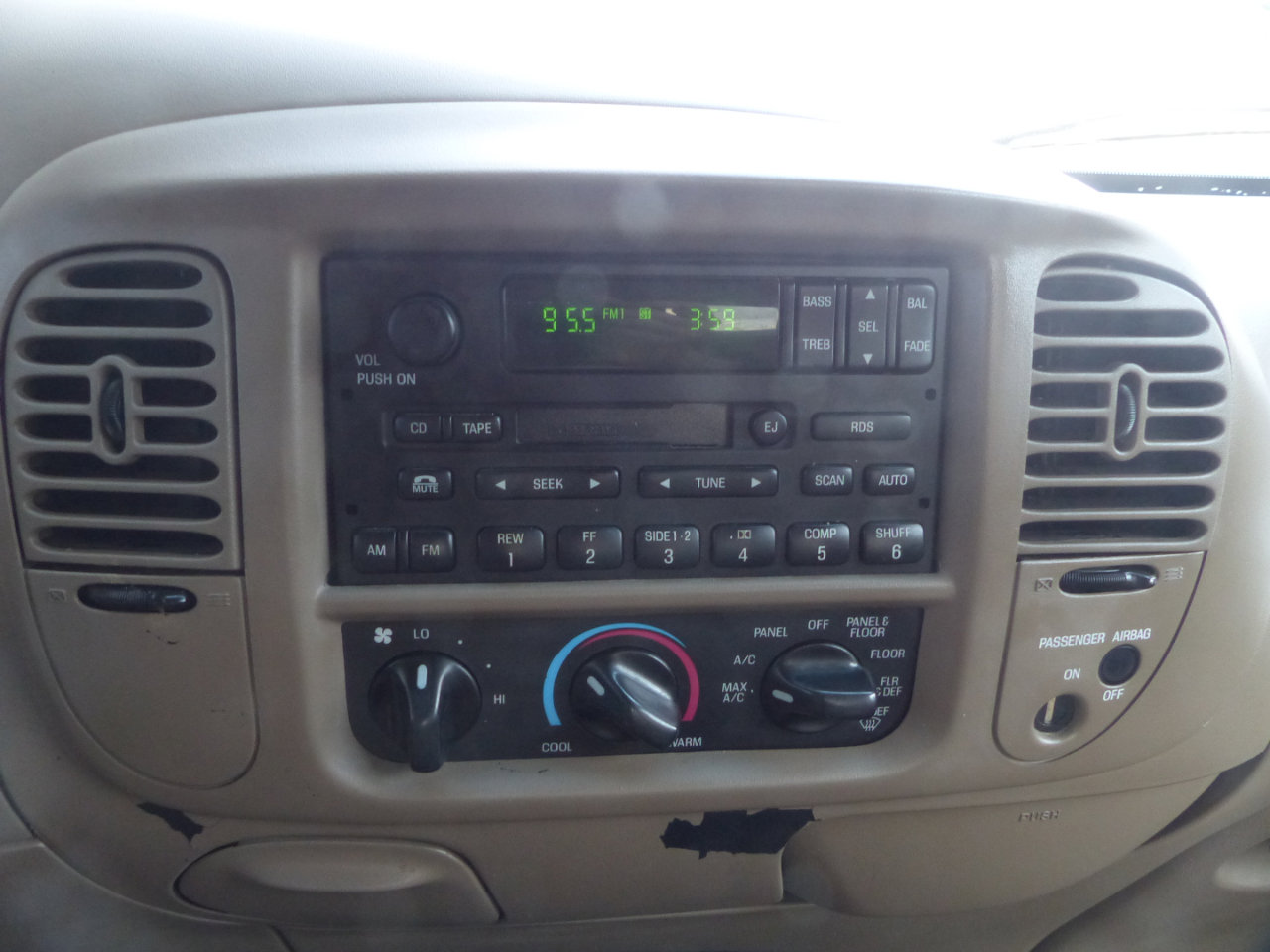 Used 2001 Ford F150 Lariat image 18