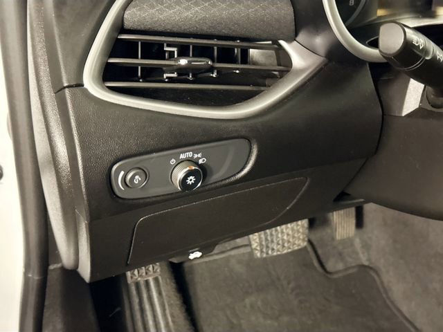 Used 2022 Chevrolet Malibu LS FWD image 22