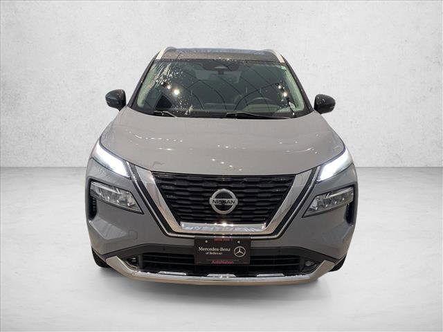 Used 2021 Nissan Rogue Platinum image 2