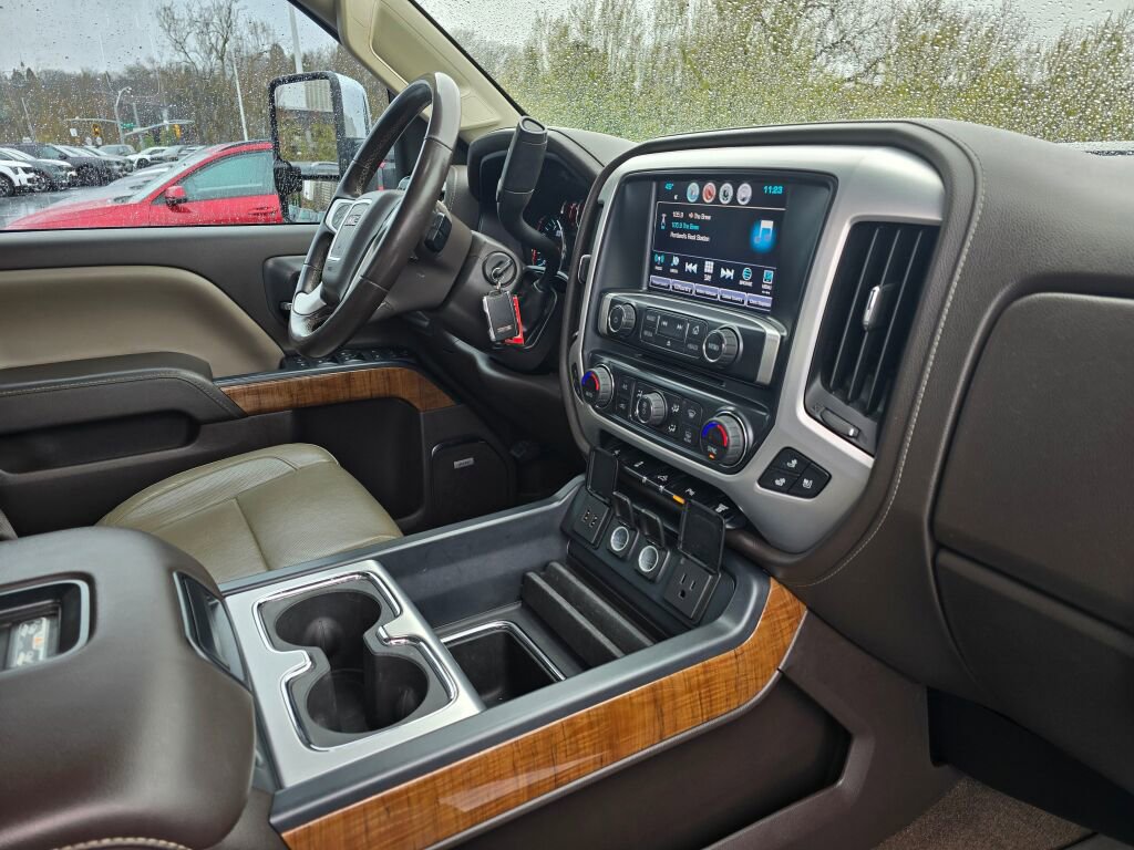 Used 2017 GMC Sierra 2500 SLT w/ Duramax Plus Package image 11