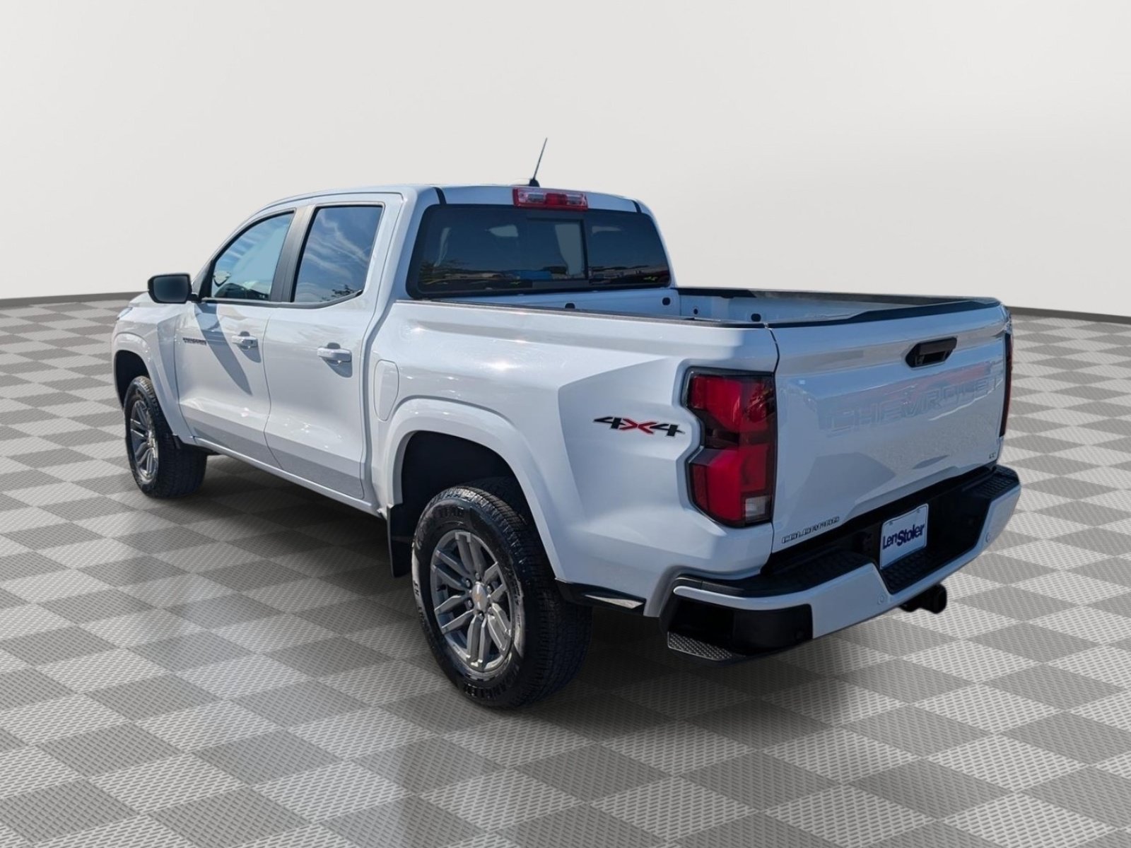 Used 2024 Chevrolet Colorado LT w/ LT Convenience Package III AWD/4WD image 3