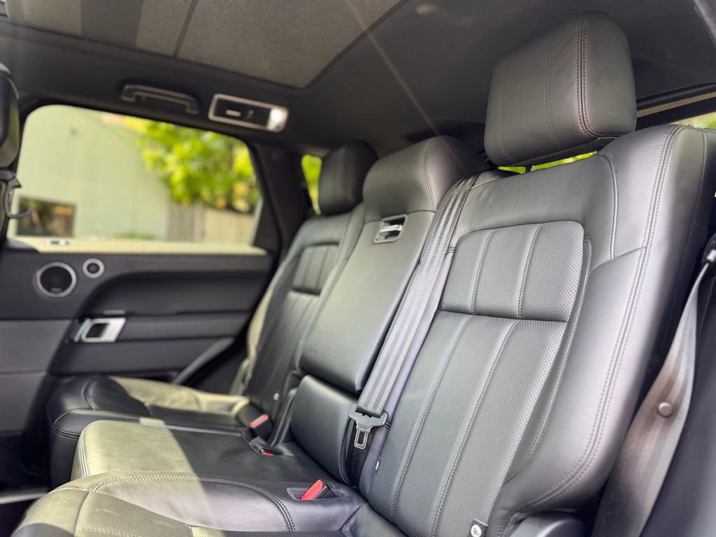 Used 2019 Land Rover Range Rover Sport Supercharged AWD/4WD image 21