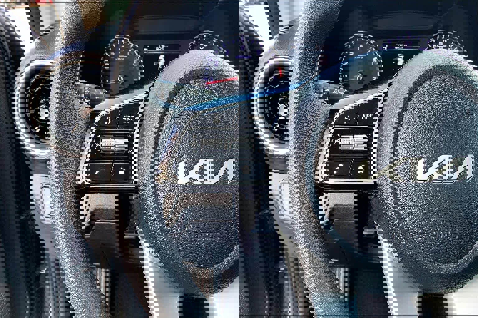 Used 2024 Kia Forte LXS image 23