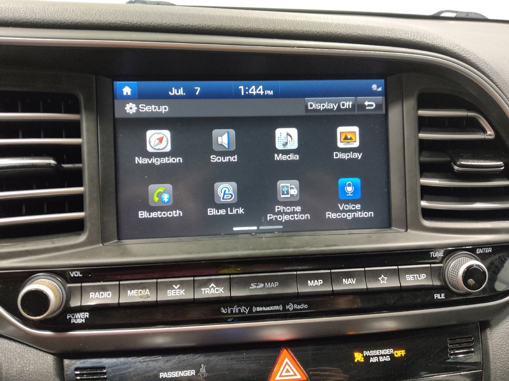 Used 2020 Hyundai Elantra Limited w/ Ultimate Package 03 FWD image 25