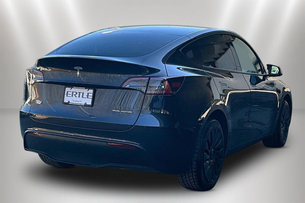 Used 2024 Tesla Model Y Long Range AWD/4WD image 5
