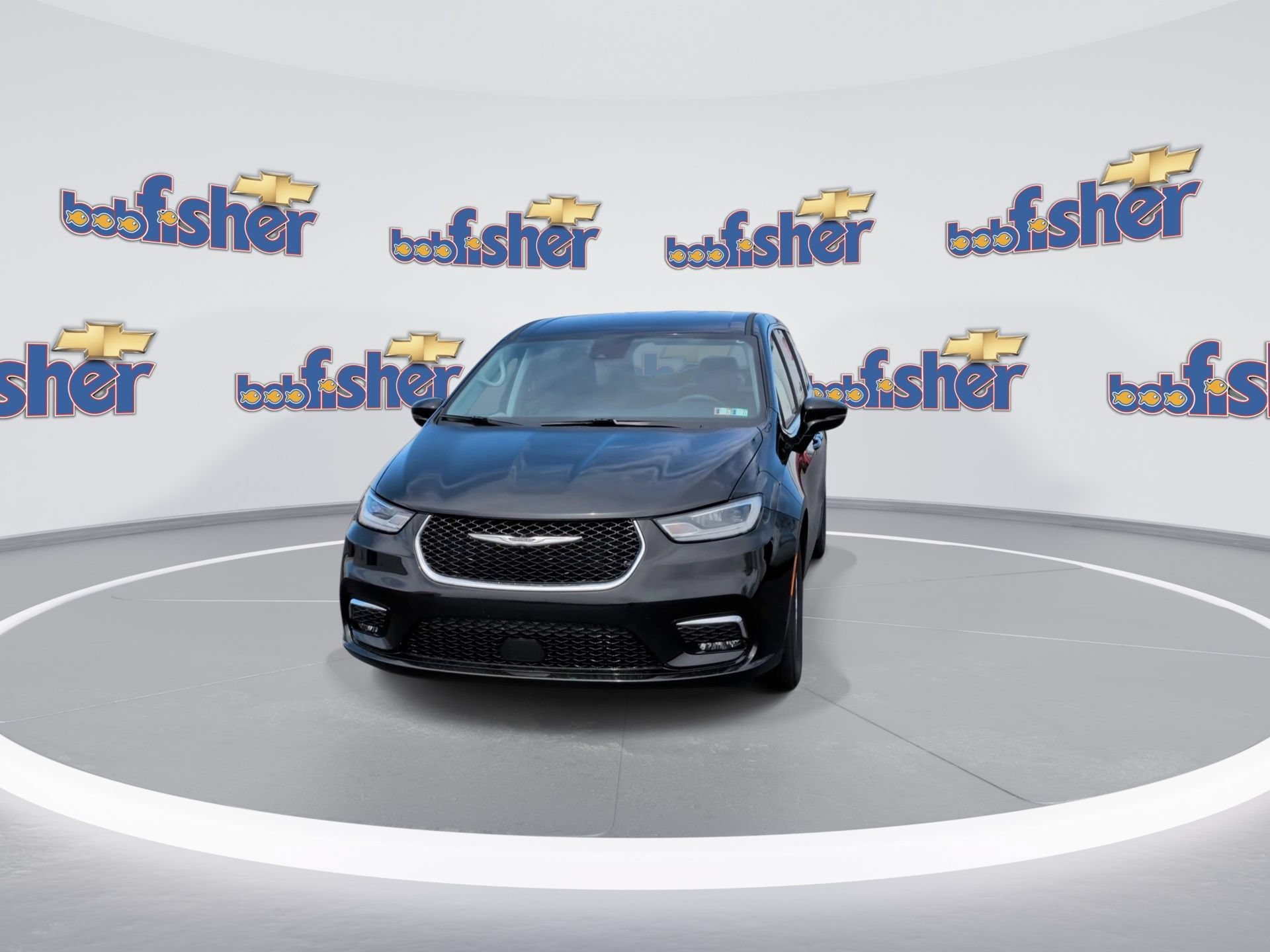 Used 2024 Chrysler Pacifica Touring-L FWD image 3