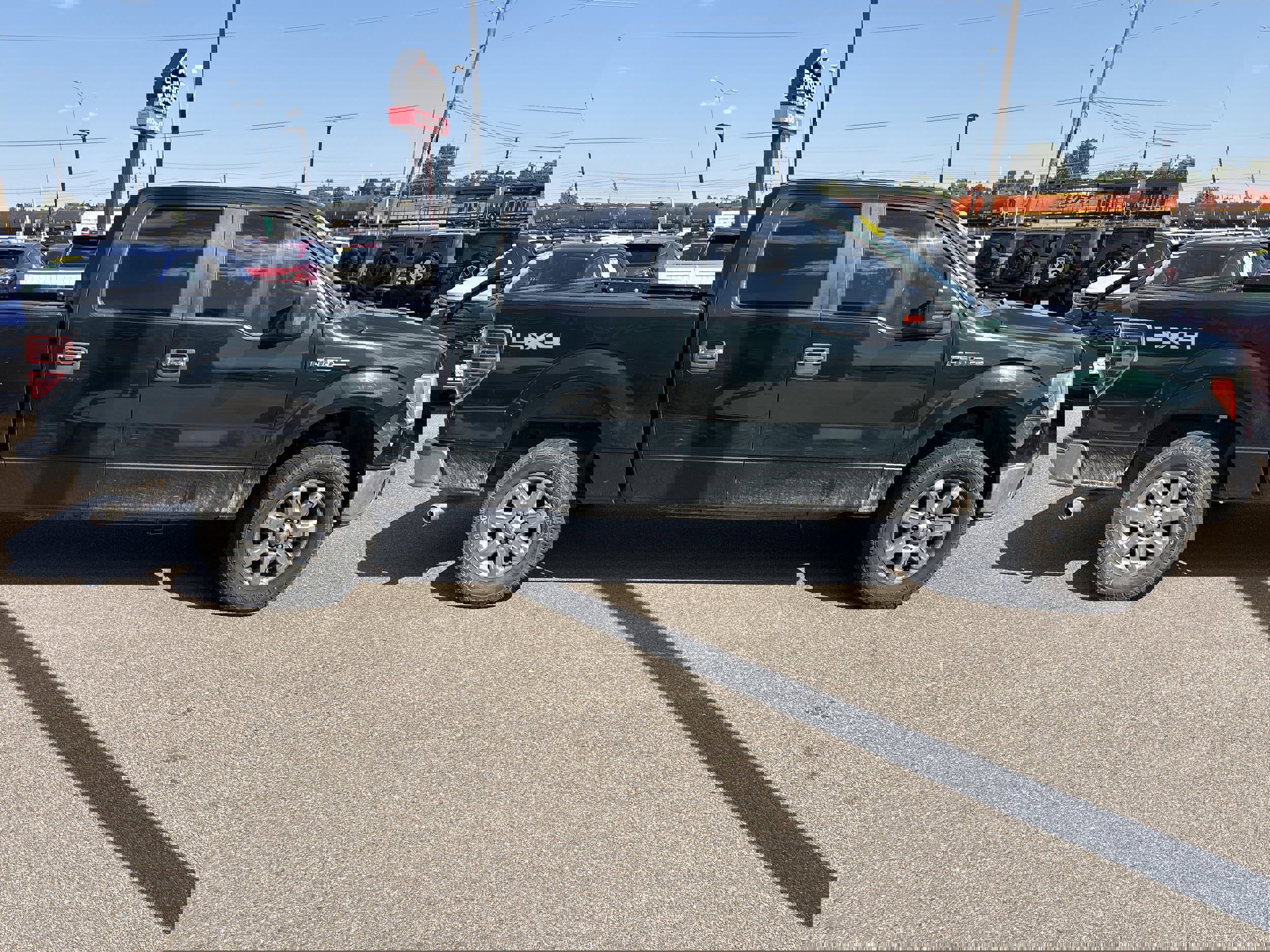 Used 2014 Ford F150 XLT w/ XLT Chrome Package image 6