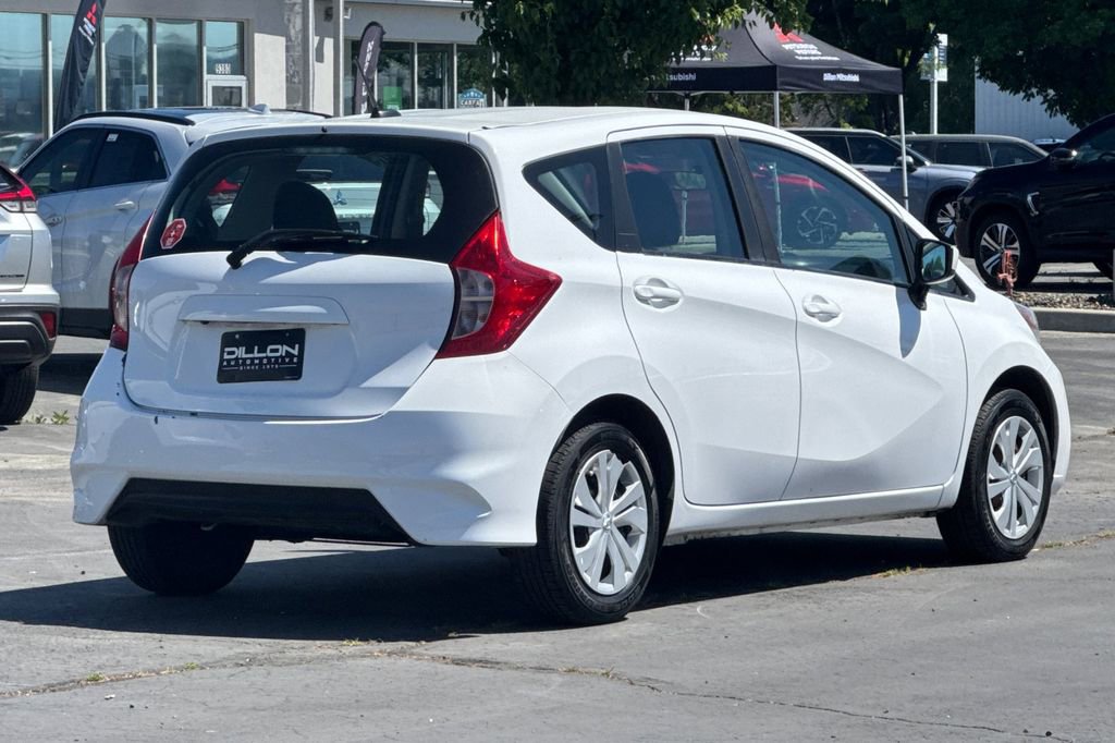 Used 2017 Nissan Versa Note SV FWD image 4