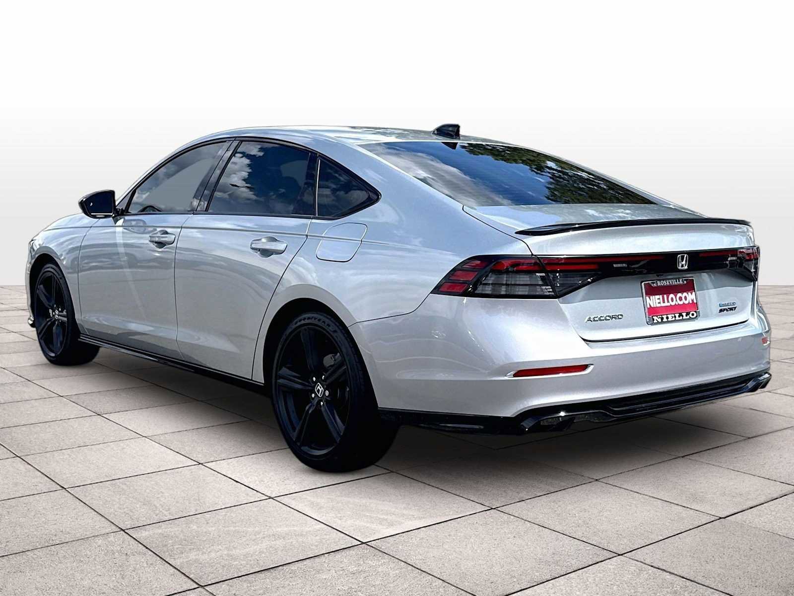 Used 2024 Honda Accord Sport image 14