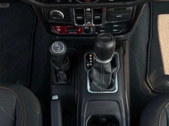 Used 2024 Jeep Gladiator Mojave w/ Convenience Group AWD/4WD image 32