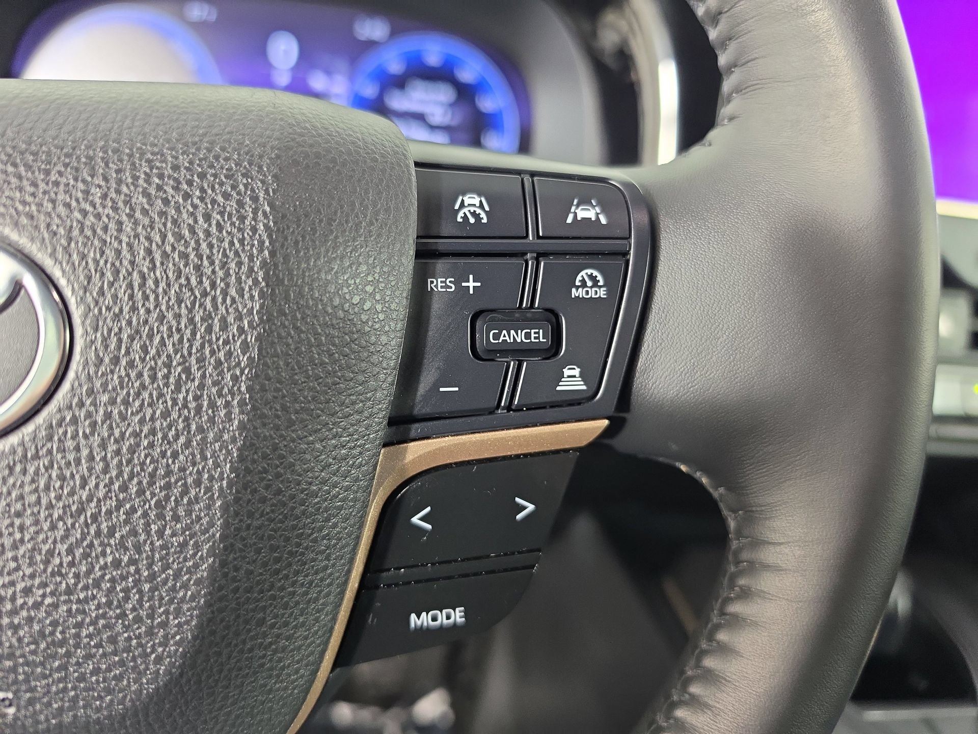 Used 2023 Toyota Crown AWD/4WD image 19
