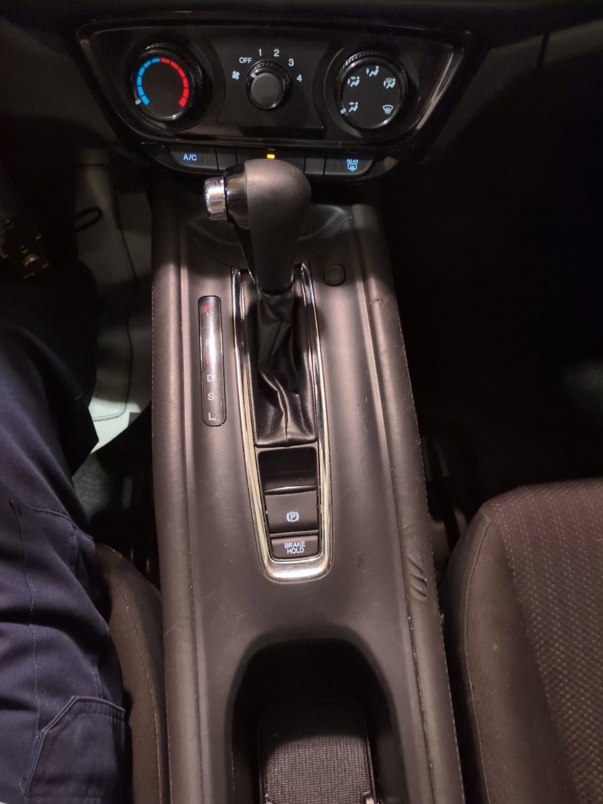 Used 2017 Honda HR-V LX image 18