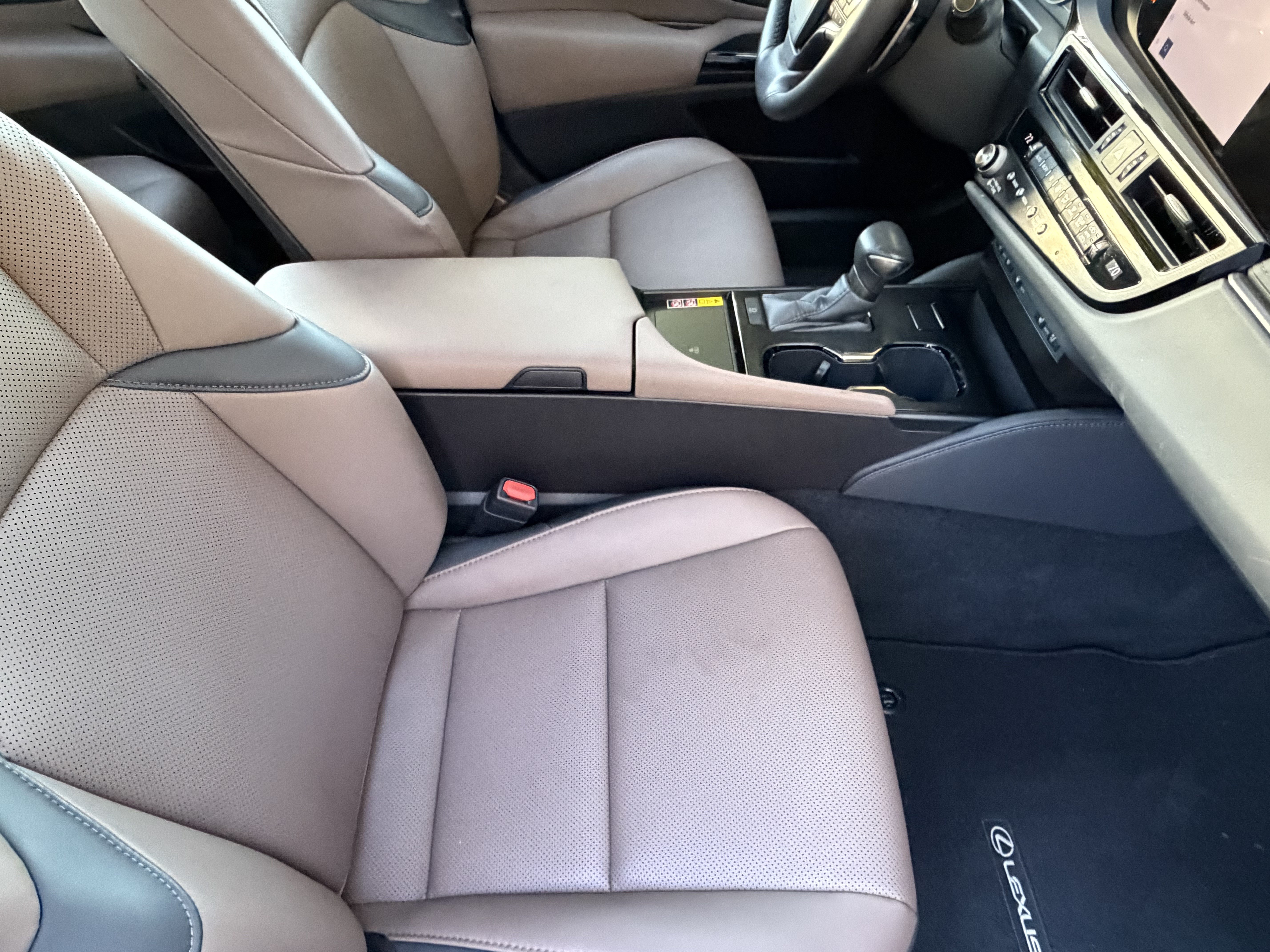 Certified 2025 Lexus ES 350 w/ Premium Package FWD image 39