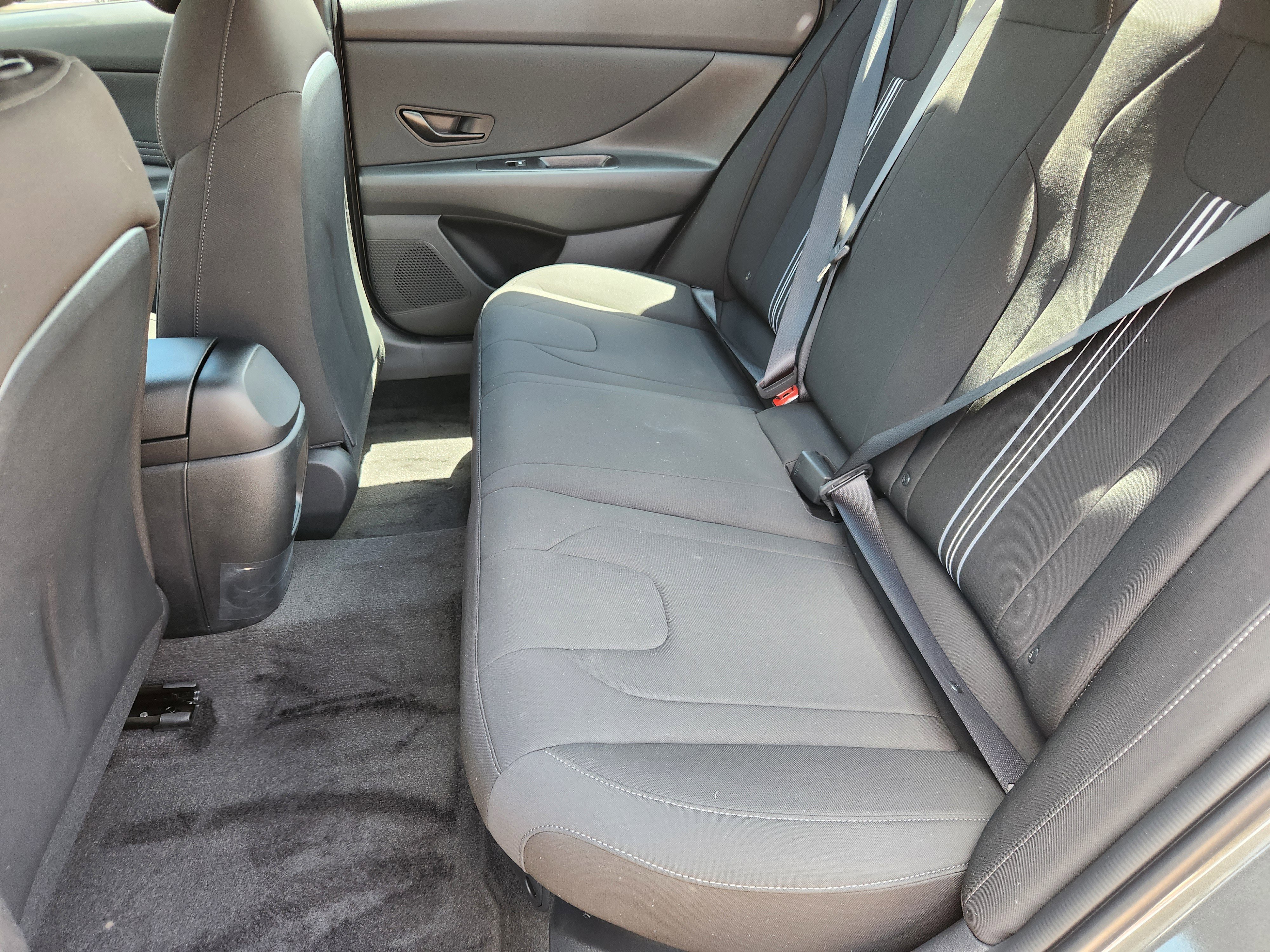 Used 2025 Hyundai Elantra Sport image 9