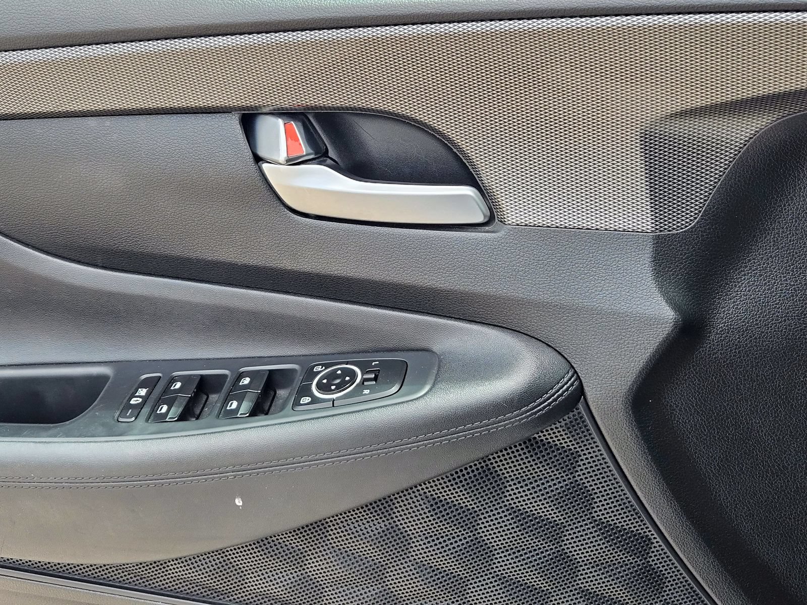 Used 2019 Hyundai Santa Fe SE FWD image 26