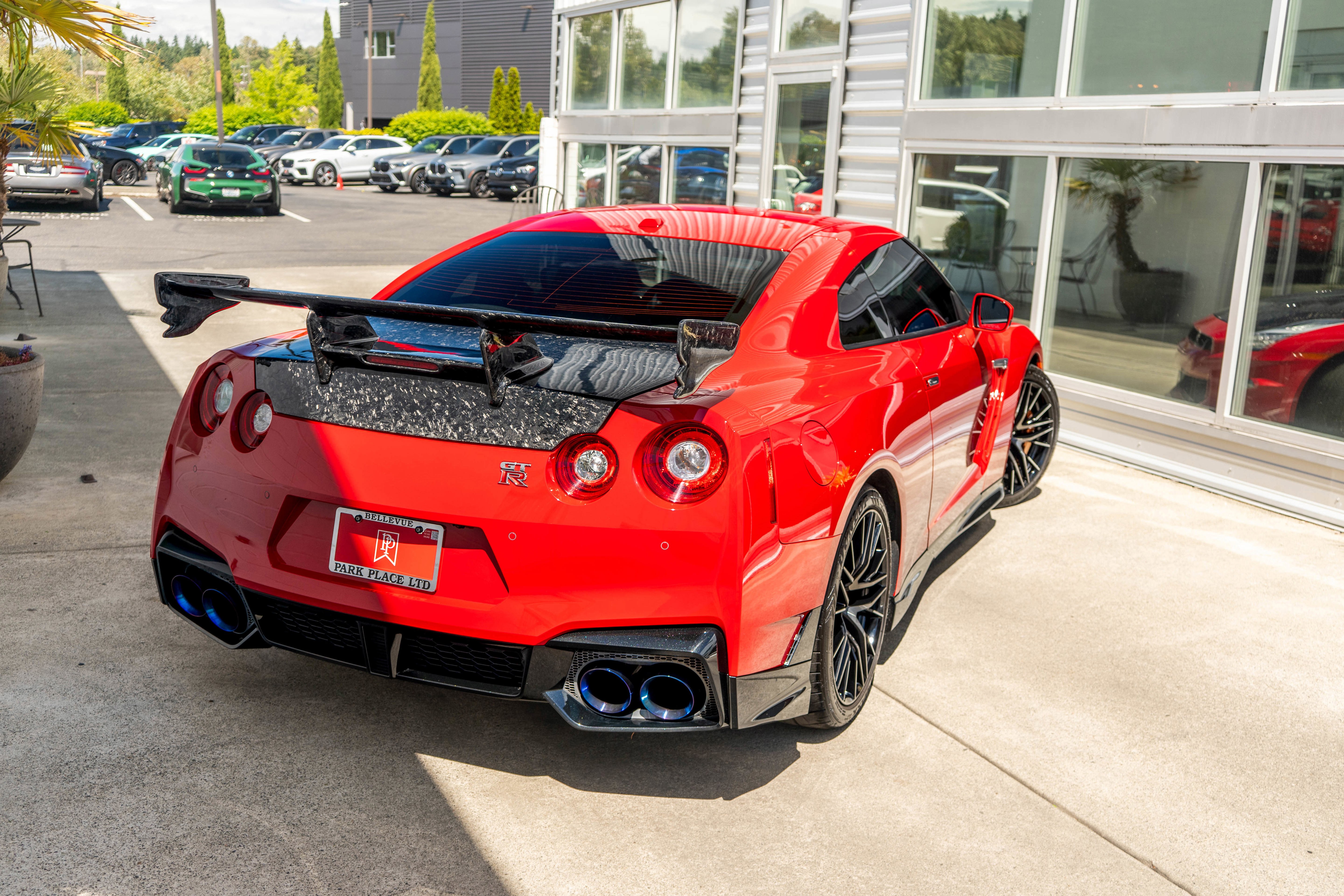 Used 2024 Nissan GT-R Premium w/ Premium Interior Package AWD/4WD image 6