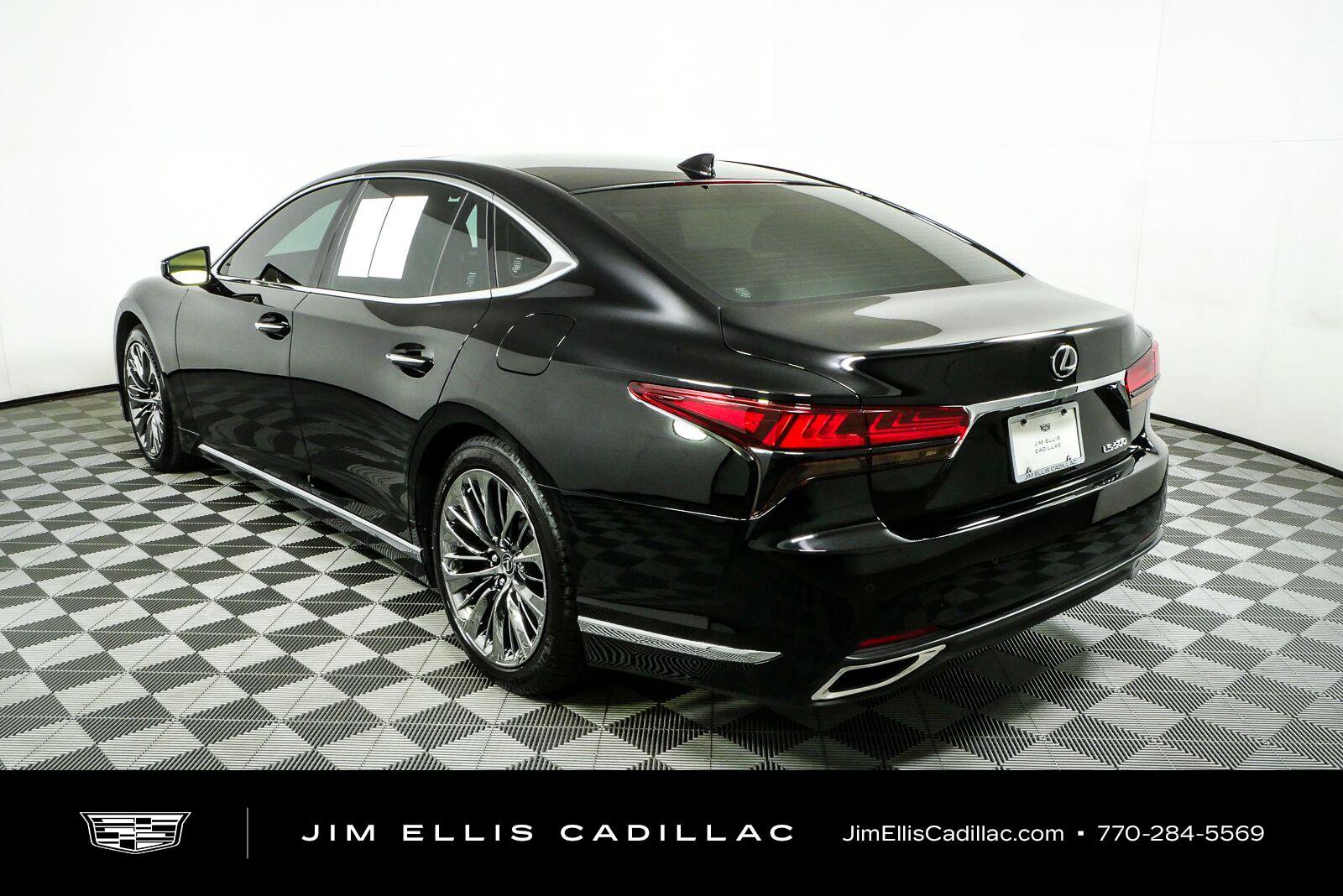 Used 2021 Lexus LS 500 w/ Accessory Package (Z1) RWD image 29